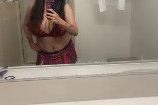 IN TOWN Wednesday NOW READ AD TEXT To book Lets play 💕 - Image 2